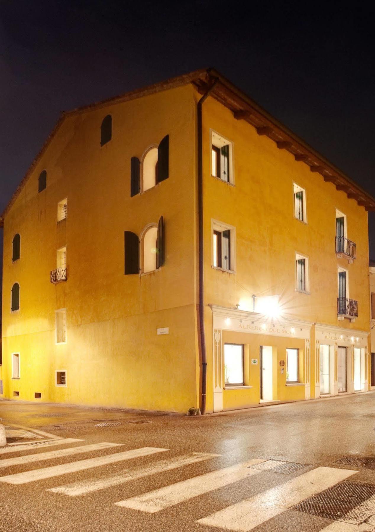 Hotel Due Mori Marostica Exterior photo